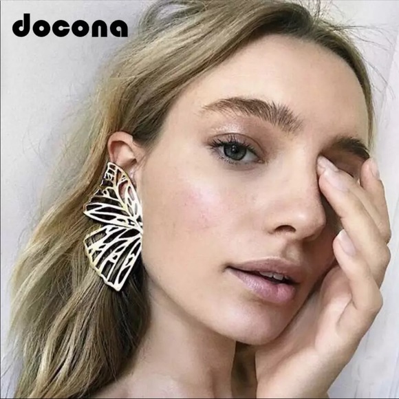 Jewelry - New Silver Hollow Butterfly Statement earrings